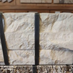 KRF 5 FEHÉR CHINI ROPPANTOTT MÁRVÁNY CIKLOPOK 30-5-2 CM