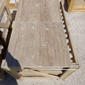 KRT50 MÉDIUM SÖTÉT BÉZS TRAVERTIN EREZETT 600x300x20 mm TR